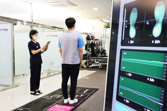 디스크 수술이 끝 아니었다…AI가 맞춤형 재활 돕는다